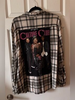 Mossimo Supply Co. Black & White Plaid Button-Down with Graphic Back